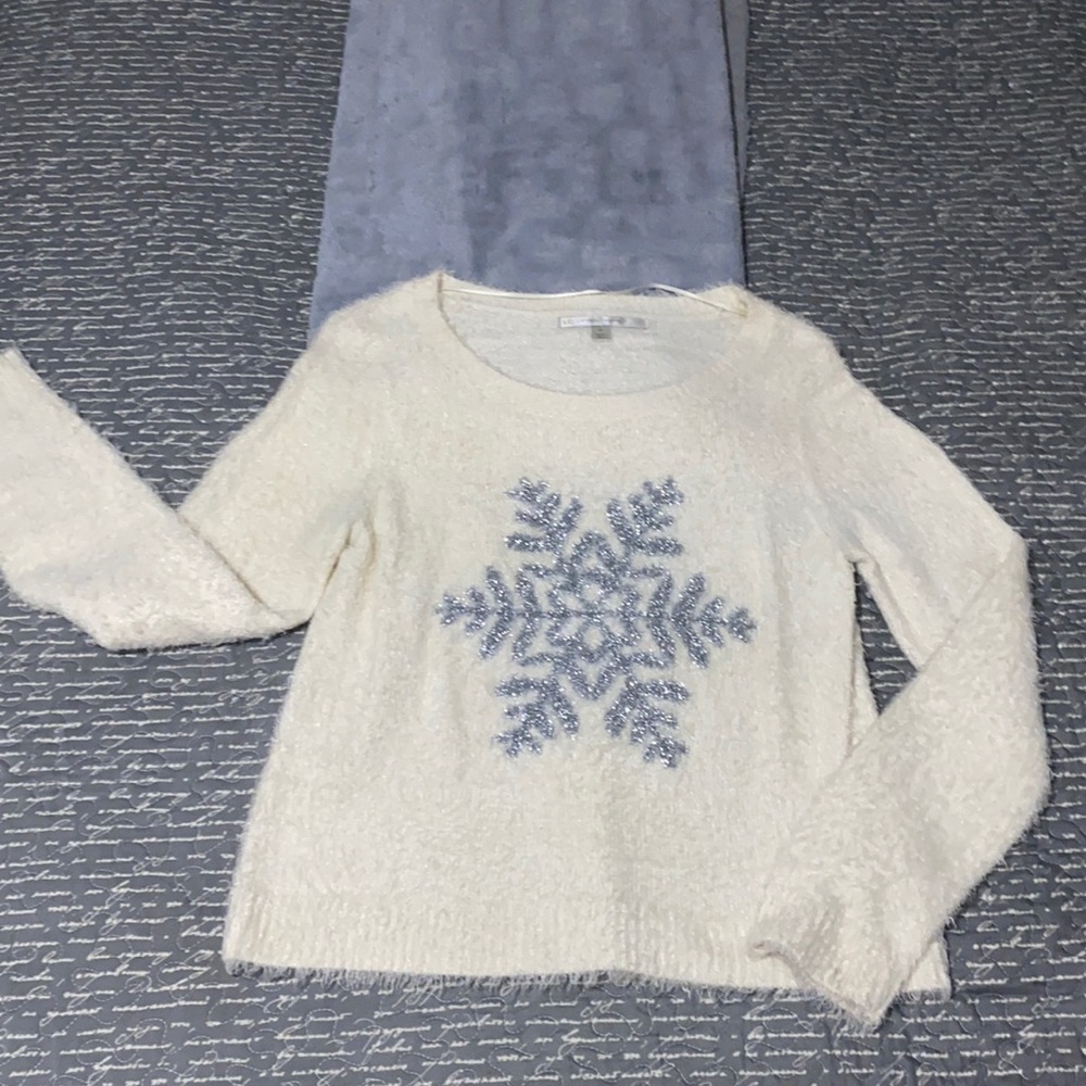 ❄️ Cozy Lauren Conrad Snowflake Sweater ❄️
